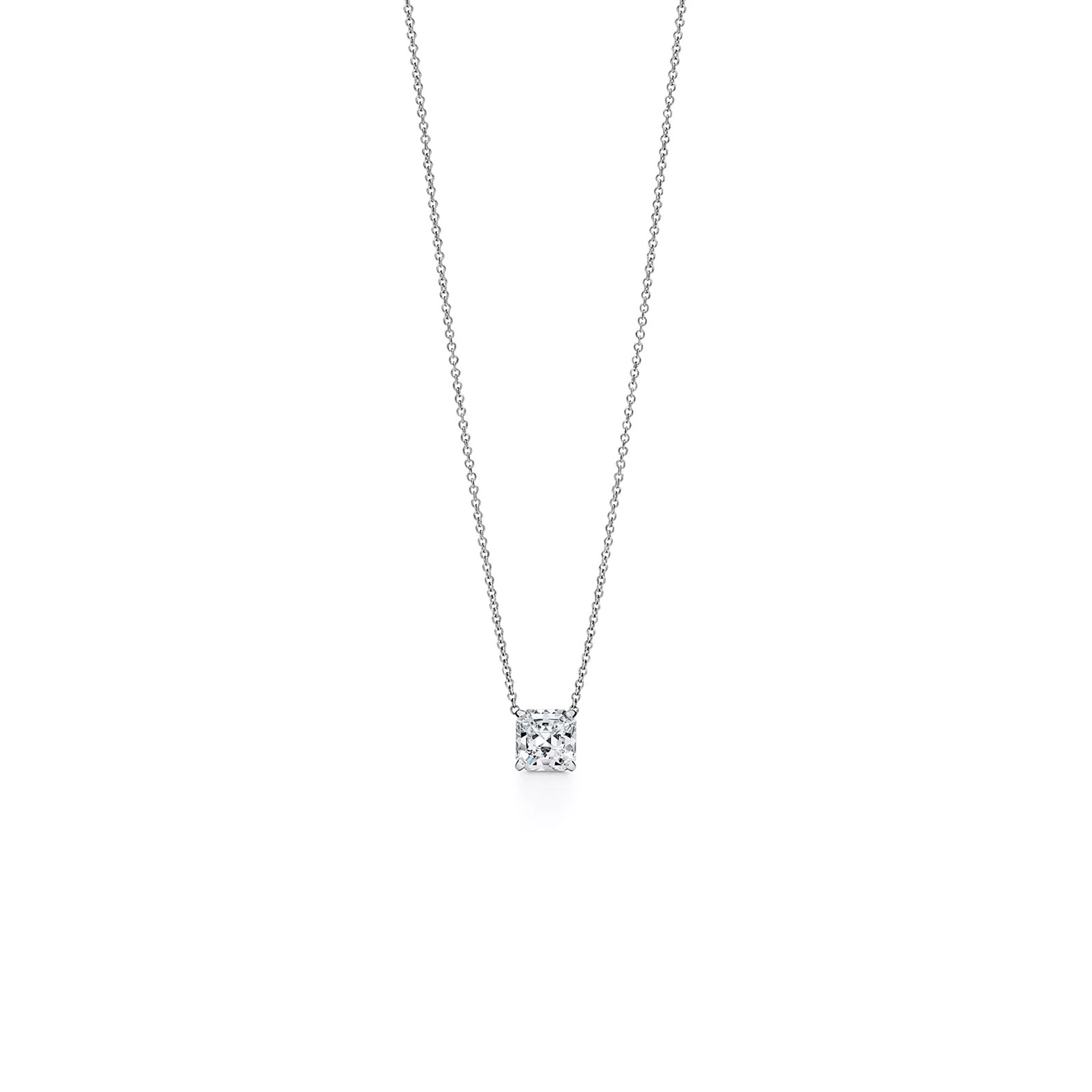 TIFFANY TRUE® PENDANT IN PLATINUM WITH A TIFFANY TRUE® DIAMOND